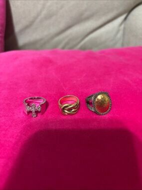 Premier Designs Mixed Metal Three-Ring Set with Pink Accent
